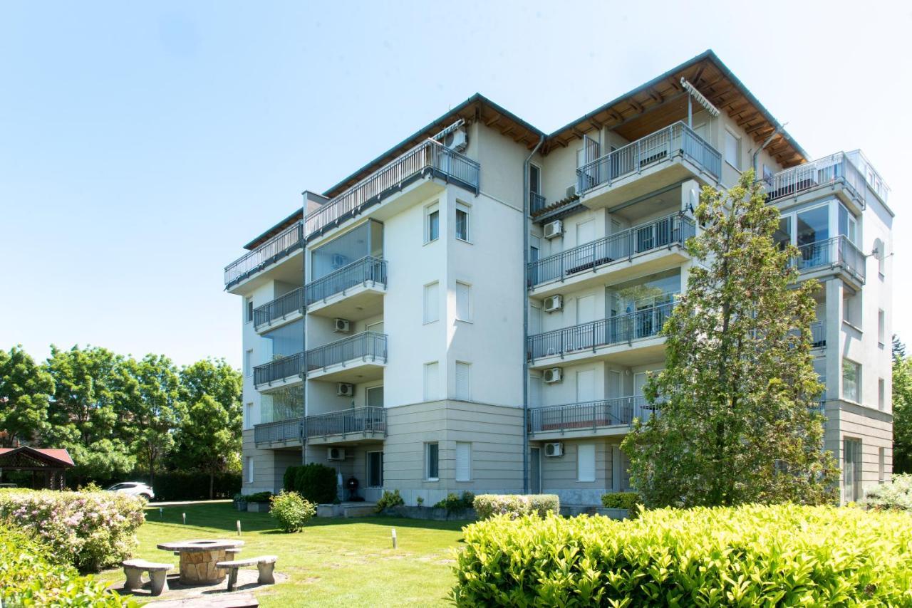 Balaton Lakeside Residence Siófok Exterior foto