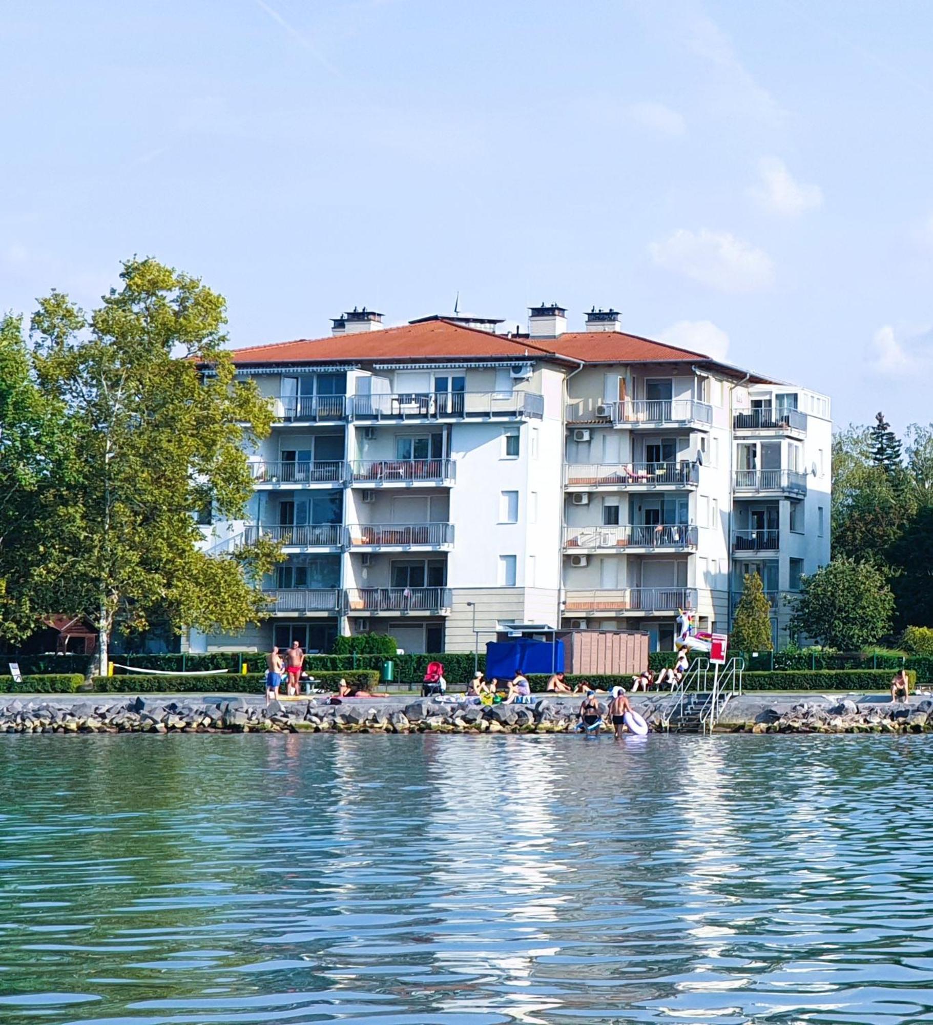 Balaton Lakeside Residence Siófok Exterior foto